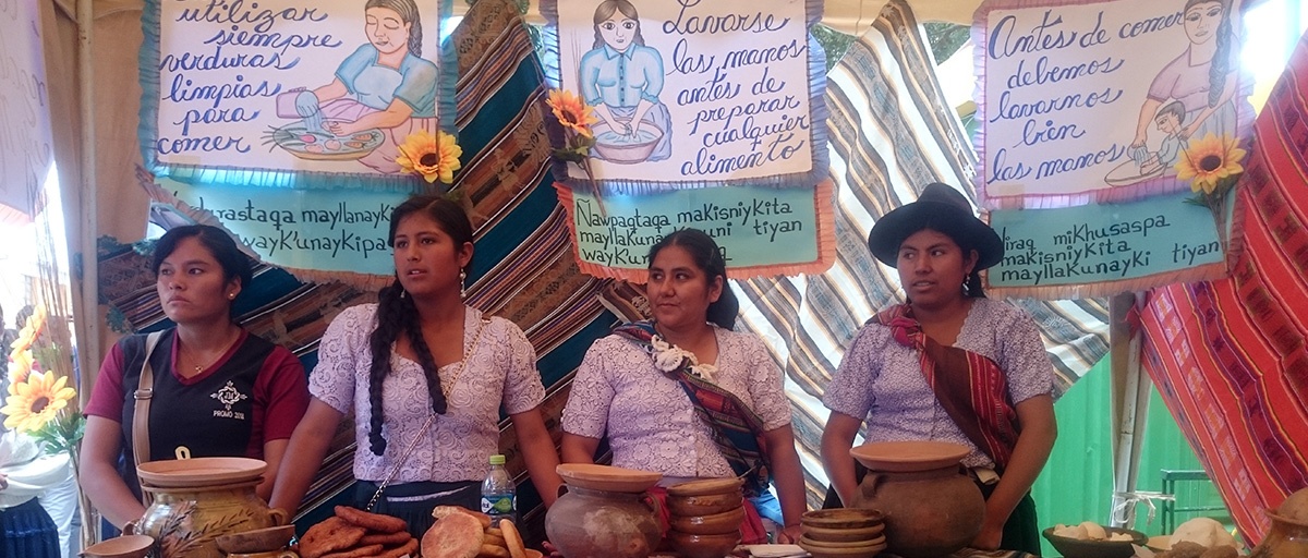 Feria Educativa de Anzaldo promueve el consumo de productos y comidas locales nutritivas