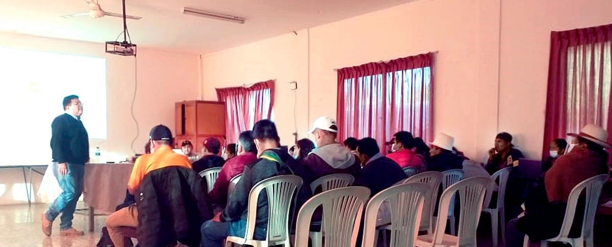 AIOCs unidas en mesa técnica de autonomías indígenas originarias campesinas.