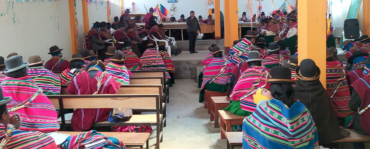 Autoridades sindicales priorizan la construcción de la planta de residuos sólidos en el municipio de Calamarca.
