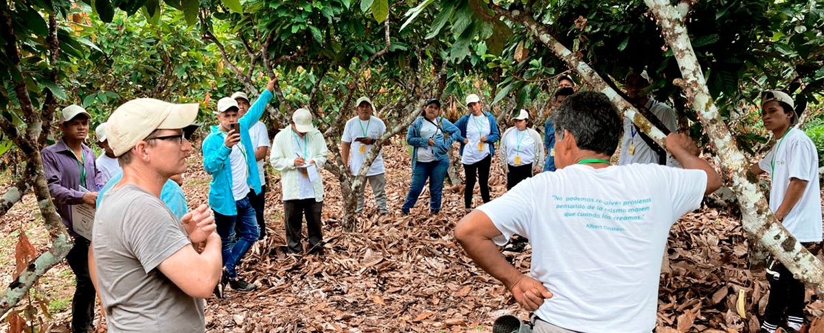 Lideresas y líderes de la Amazonía fortalecen sus capacidades en agroforestería en el centro de especialización Sara Ana de ECOTOP y FiBL en Alto Beni