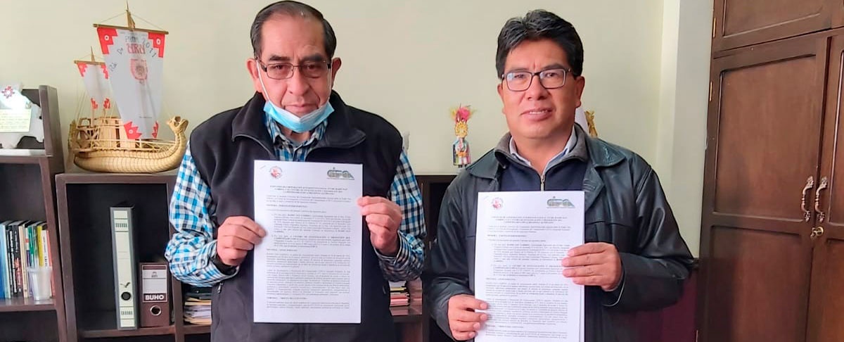 Firma de convenio de cooperación entre Radio San Gabriel y CIPCA Altiplano.