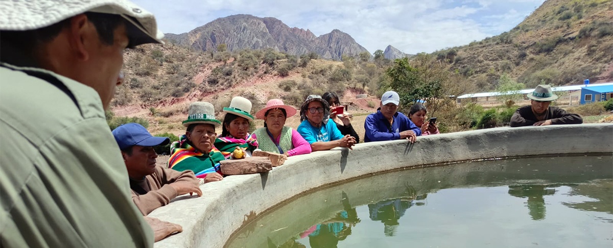 Productores de San Pedro de Totora fortalecen sus capacidades en gestión del agua gracias a un intercambio de experiencias en Cochabamba