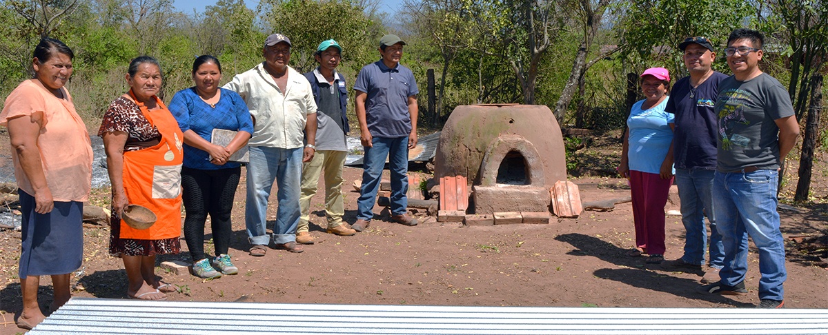Estación Macharetí fortalece su identidad y economía a través de la artesanía en arcilla