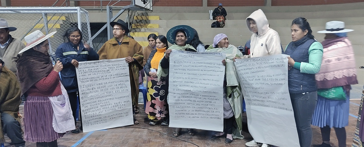 Mujeres y jóvenes de Anzaldo fortalecen su participación y plantean acciones frente a la crisis climática
