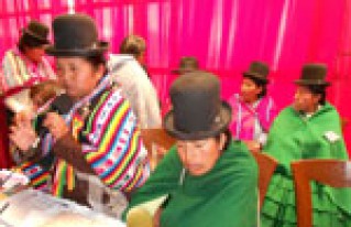 Mujeres de la provincia Ingavi plantean elaborar Cartas Orgánicas con equidad de género