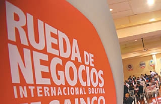 CADEQUIR y Laboratorio Rowland participaron de la rueda de negocios en la EXPOCRUZ 2015