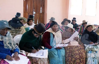 Mujeres y hombres de Colquencha inician capacitación en liderazgo 