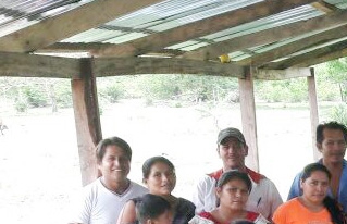Productores de la Amazonía Sur se capacitan en elaboración de abonos orgánicos y control de plagas ecológico