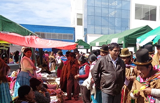 Se promueve la producción agroecológica a través de la primera feria departamental de La Paz