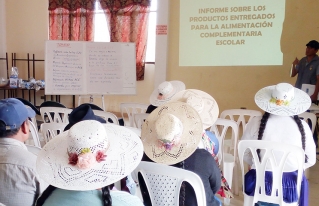 Consejos Educativos socio-comunitarios de Anzaldo plantean mejorar la Alimentación Complementaria Escolar
