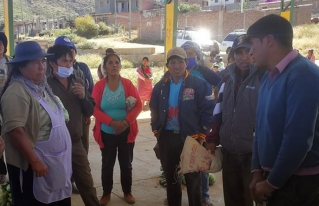 Productores del municipio de Pojo se solidarizan con familias de bajos recursos de la ciudad de Cochabamba