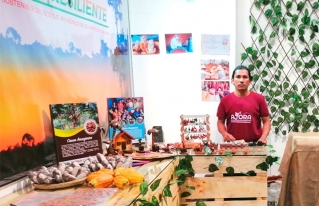 Emprendimientos de la Amazonía muestran las potencialidades del bosque y difunden los logros de una propuesta económica productiva sostenible en FEICOBOL 2022.