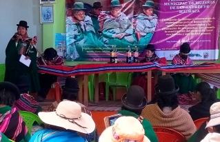 Las mujeres de San Andrés de Machaca exigen el cumplimiento de sus derechos 