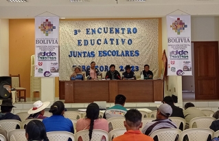 Encuentro educativo analiza el estado nutricional de los estudiantes del municipio de Torotoro