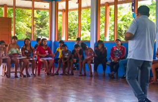 Juventud indígena explora masculinidades y equidad en taller de liderazgo en la Amazonía 